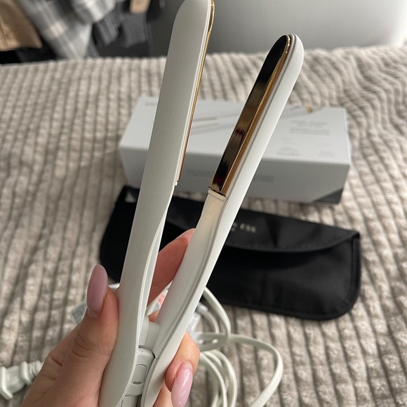 Kristina Ess mini flat Iron - Picture 2 of 6